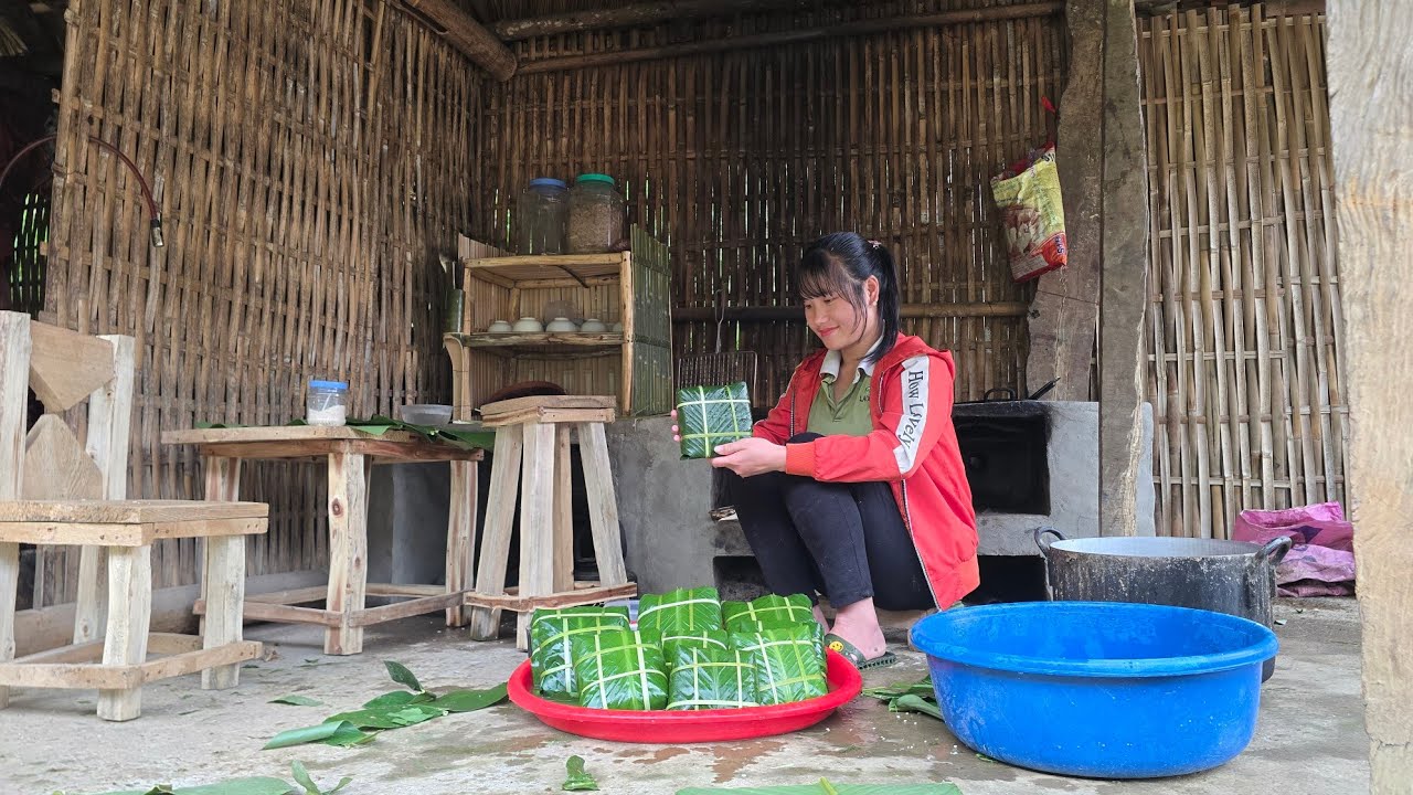 Learn to Wrap TRADITIONAL Banh Chung for Tet? | Tiểu Liễu-17 year old