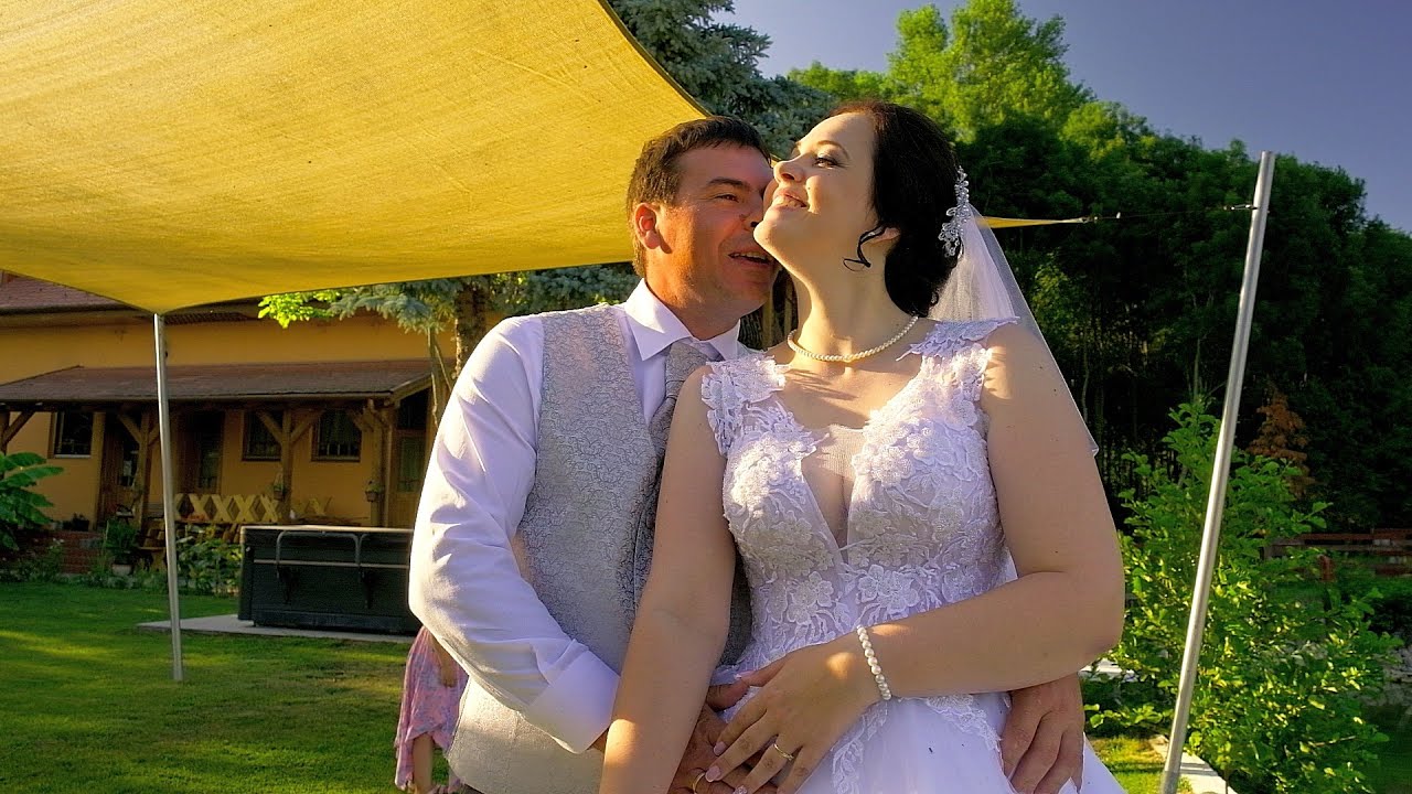 Márta és Tibor Ötvöskónyiban/zene Gazda Tamás/Élő János