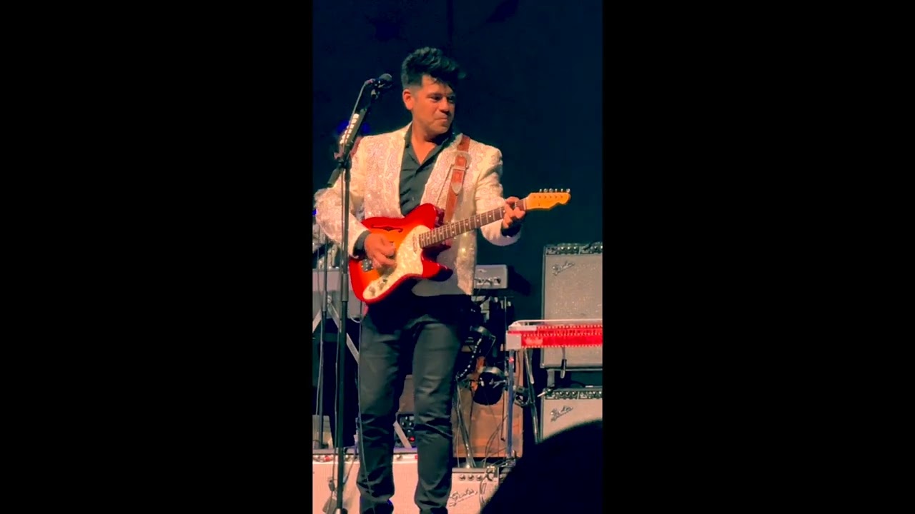 Eugene Edwards and his excellent solos with Dwight Yoakam