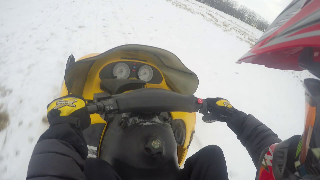 1998 Ski-Doo MXZ 500 Riding around old golf course