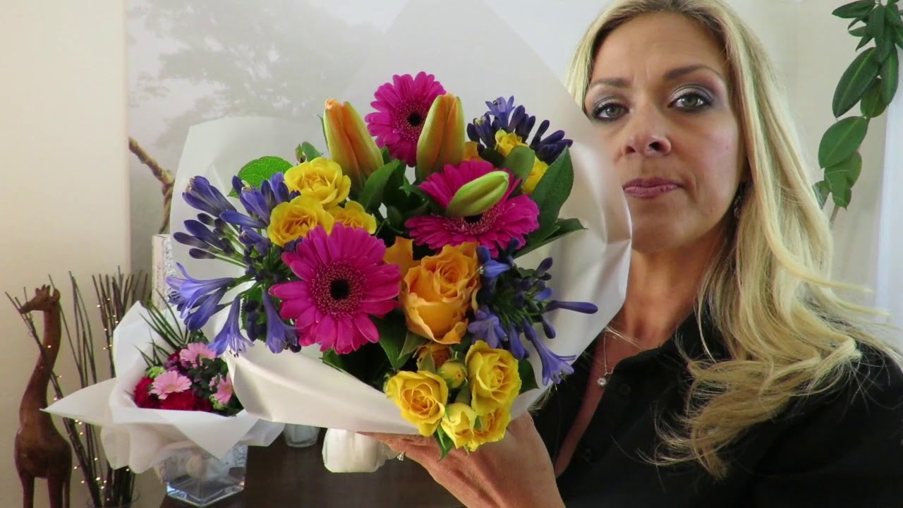 Comparison of Local Florists with online boxed flowers