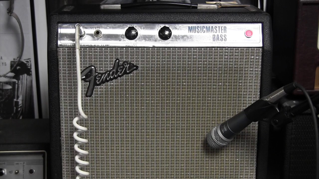 1970s Fender MusicMaster Bass Amp Demo
