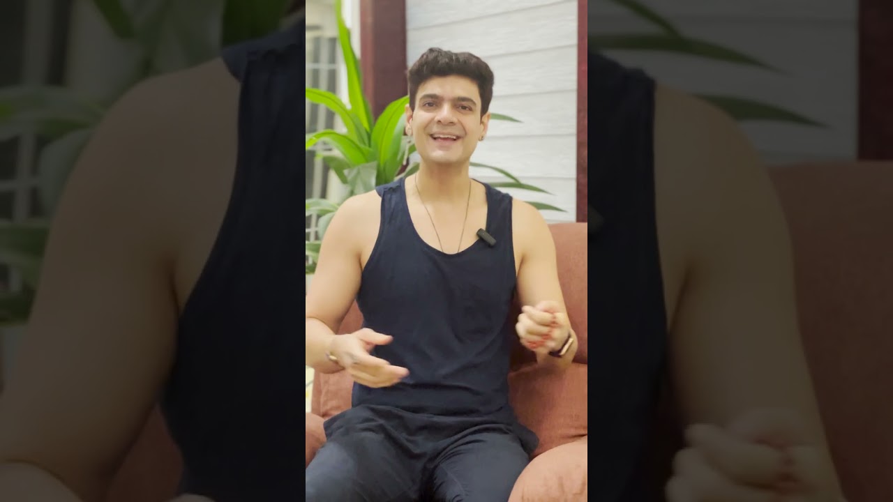 Which crystal should be worn on which hand | Paras Tomar | #ParasKeNuskhe | www.studdmuffyn.com