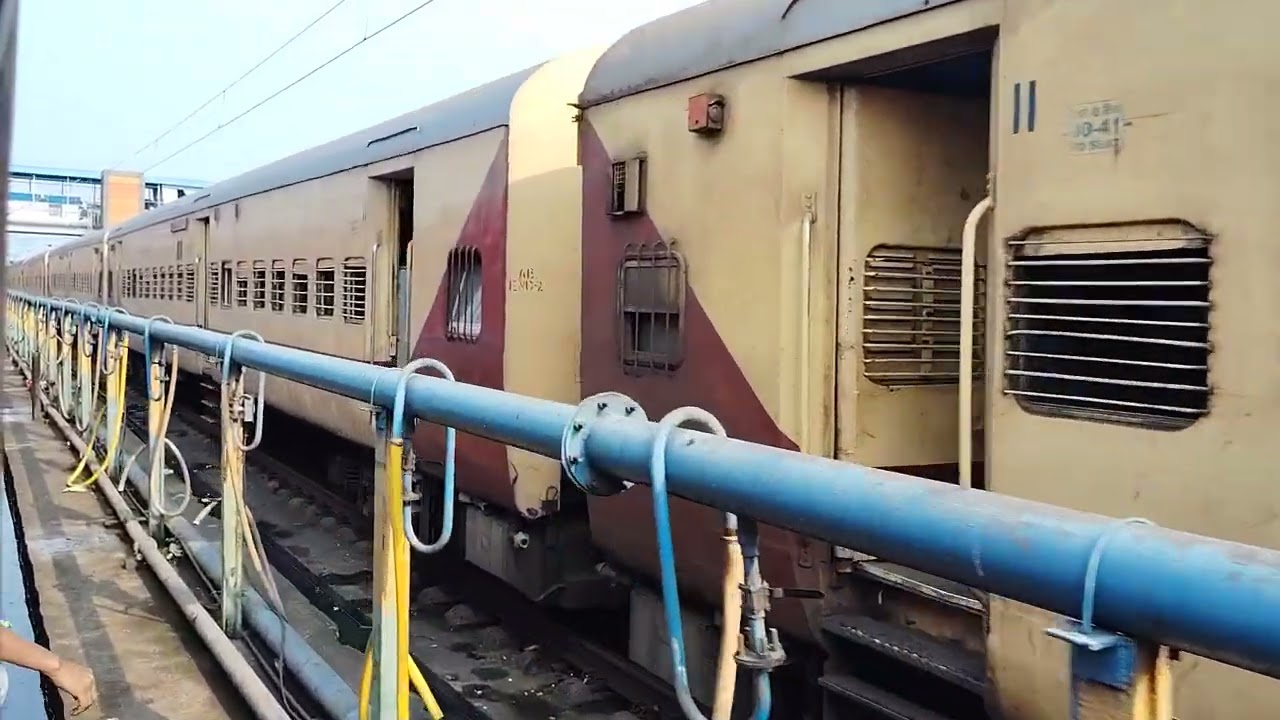12246 Duronto Express skipping Kharagpur ...