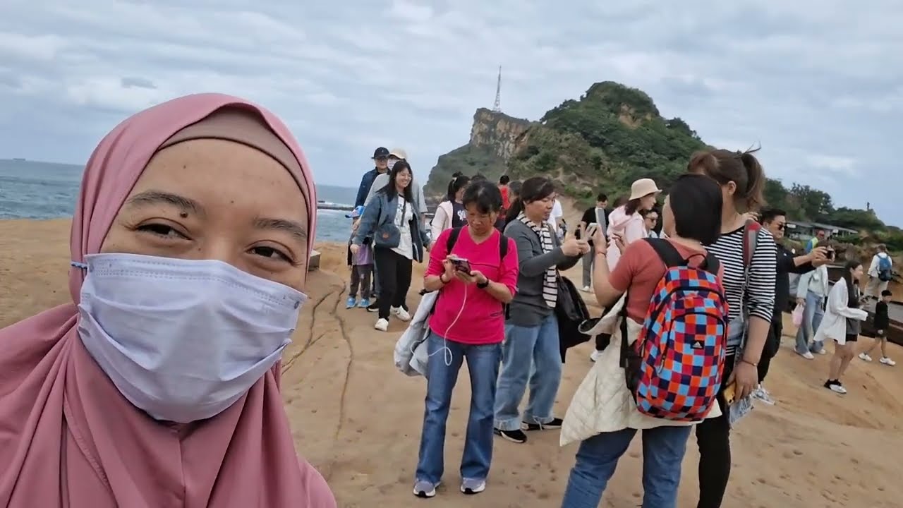 PANTAI INDAH DI TAIWAN !!!BANYAK PENGUNJUNG DARI BERBAGAI MACAM NEGARA !!!!