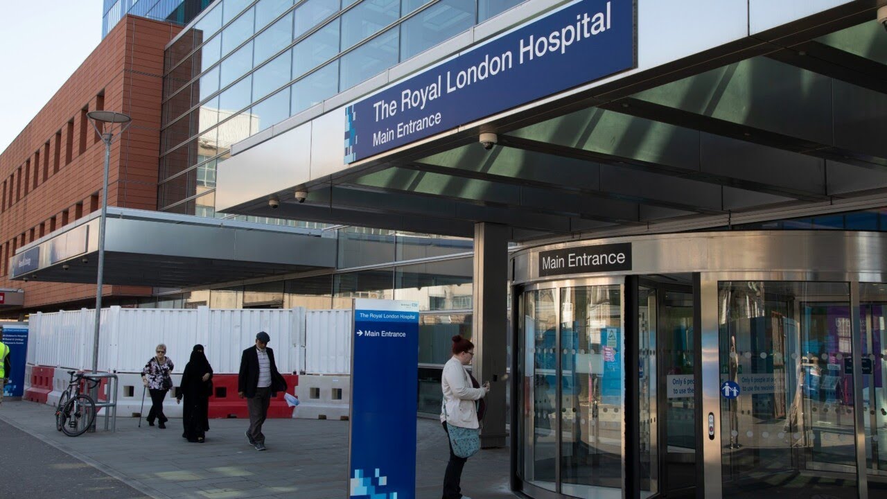 British nurses strike for better pay in UK