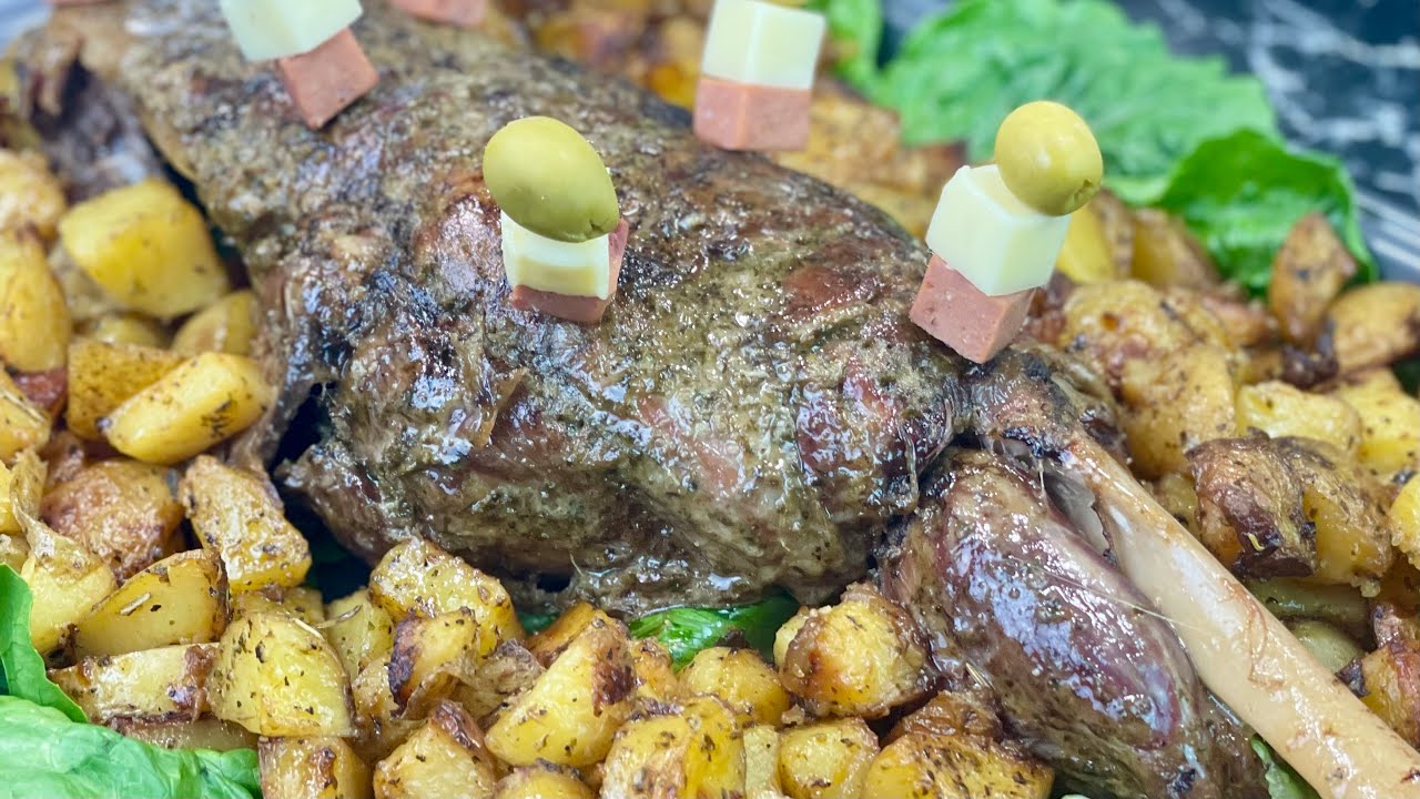 ЗАПЕЧЕННАЯ БАРАНИНА С тушеным картофелем 🥔