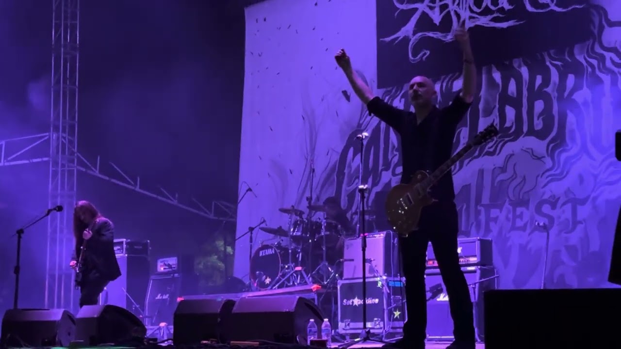 Agalloch - As embers dress the sky en vivo México 2025