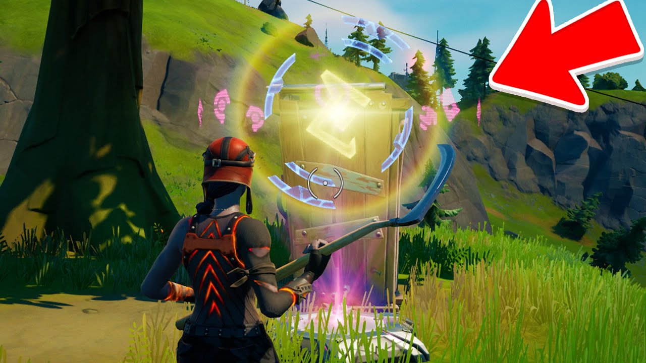 Use an Alien Hologram Pad at Risky Reels or the Sheriff's Office Fortnite