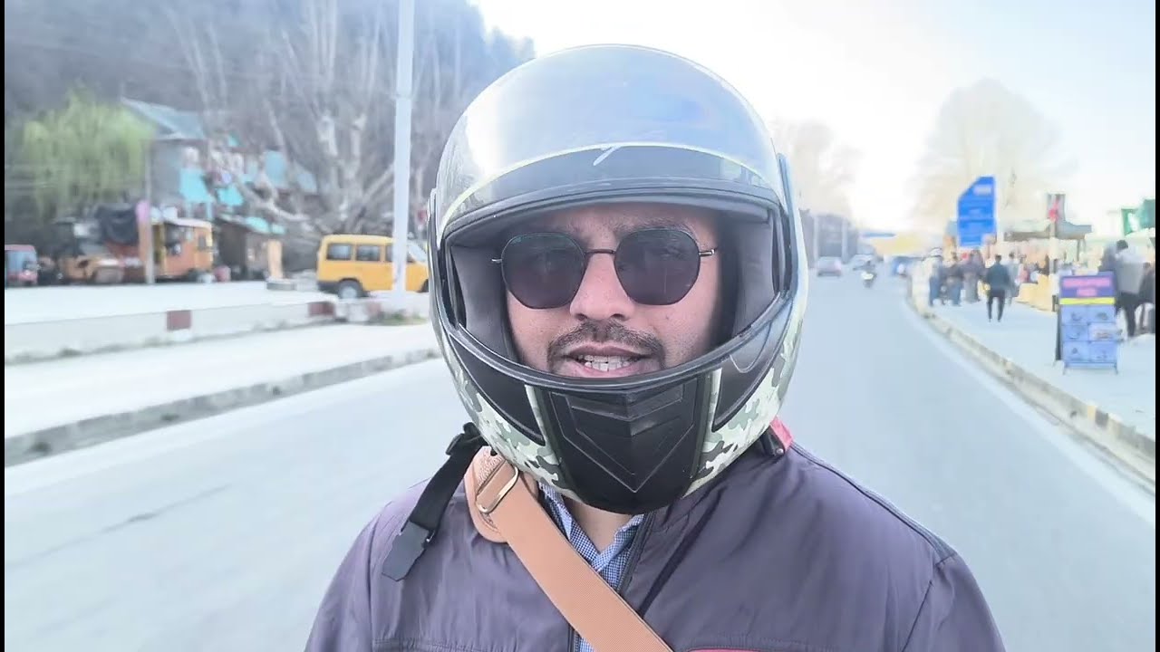 Dal Lake Srinagar Kashmir scooty ride