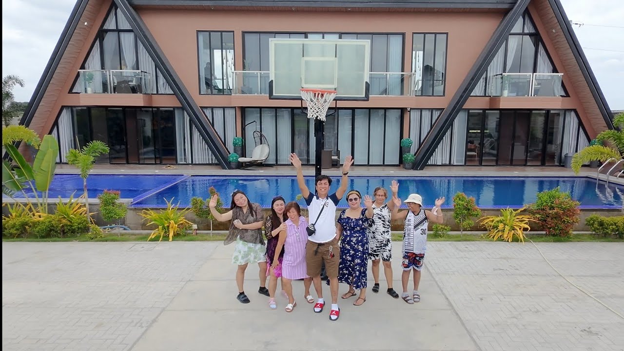 TRAVEL VLOG: LE RIZIERE PRIVATE VILLAS AND RESORT