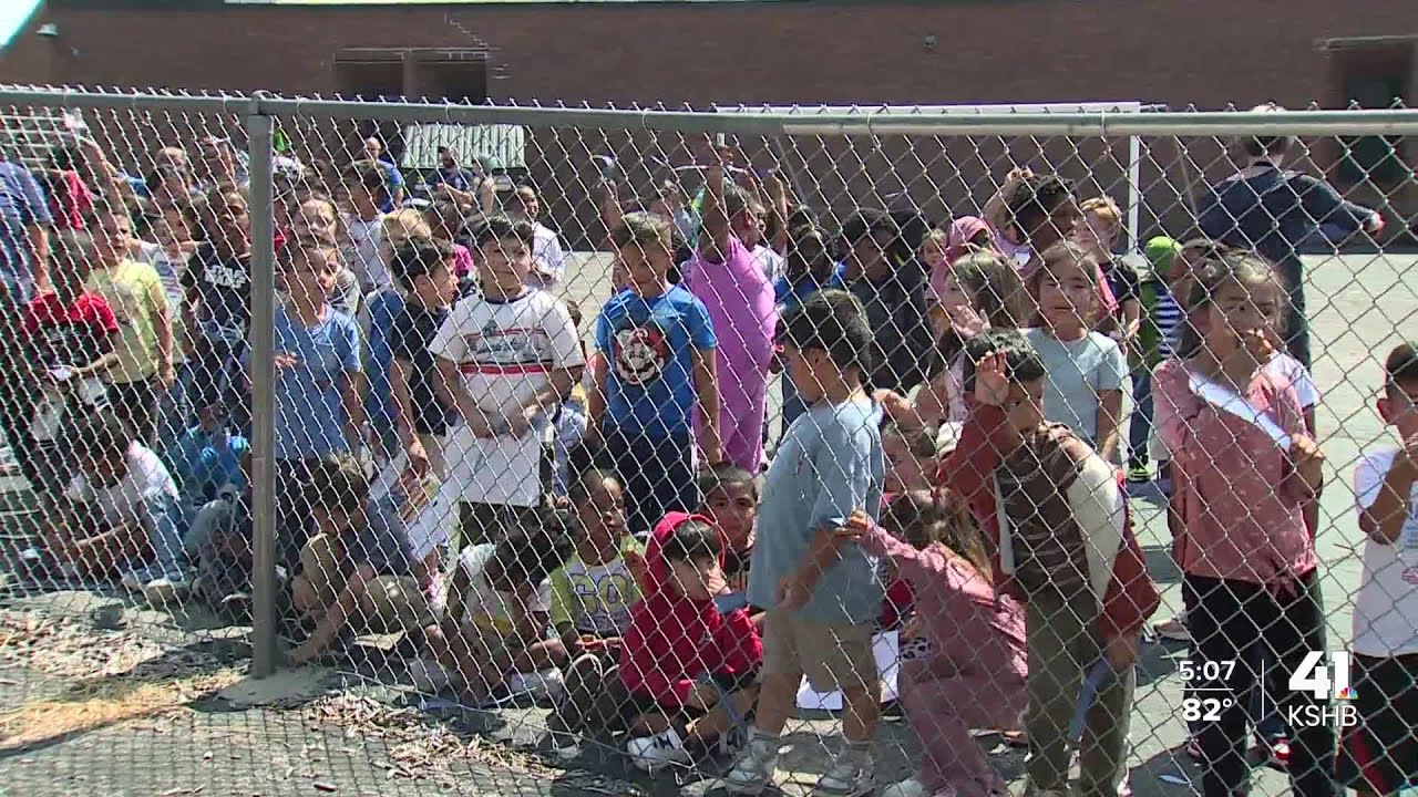 KCK students give warm welcome to Ofc. Hunter Simoncic's funeral procession