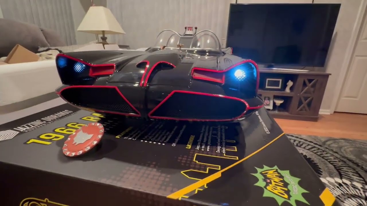 1/6 Video Review of Jazz Inc Dioramas "1966 Batmobile"