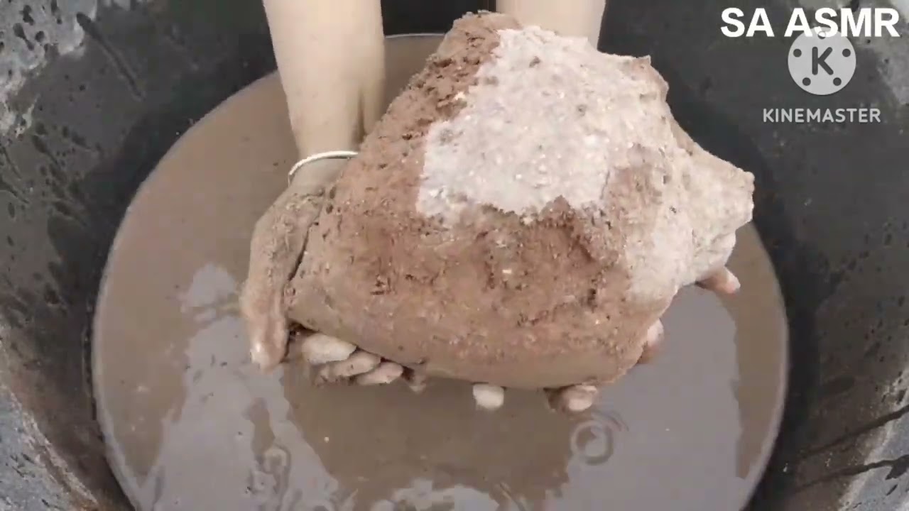 Asmr - gritty dusty red sand dry and water 💦 crumbling
