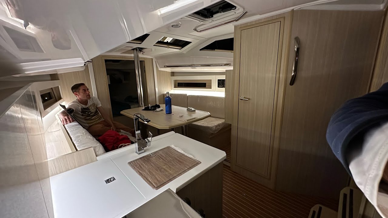 El interior del Maxus 35 de Northman Shipyard por Setsail