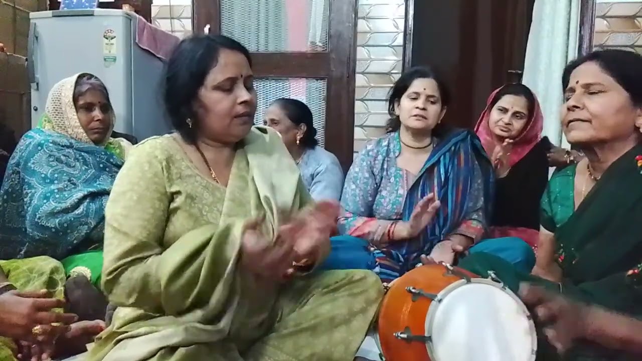 भात का गीत करवाइयो ना भैया हंसी मेरी देखो महलों की रानी बहन तेरी