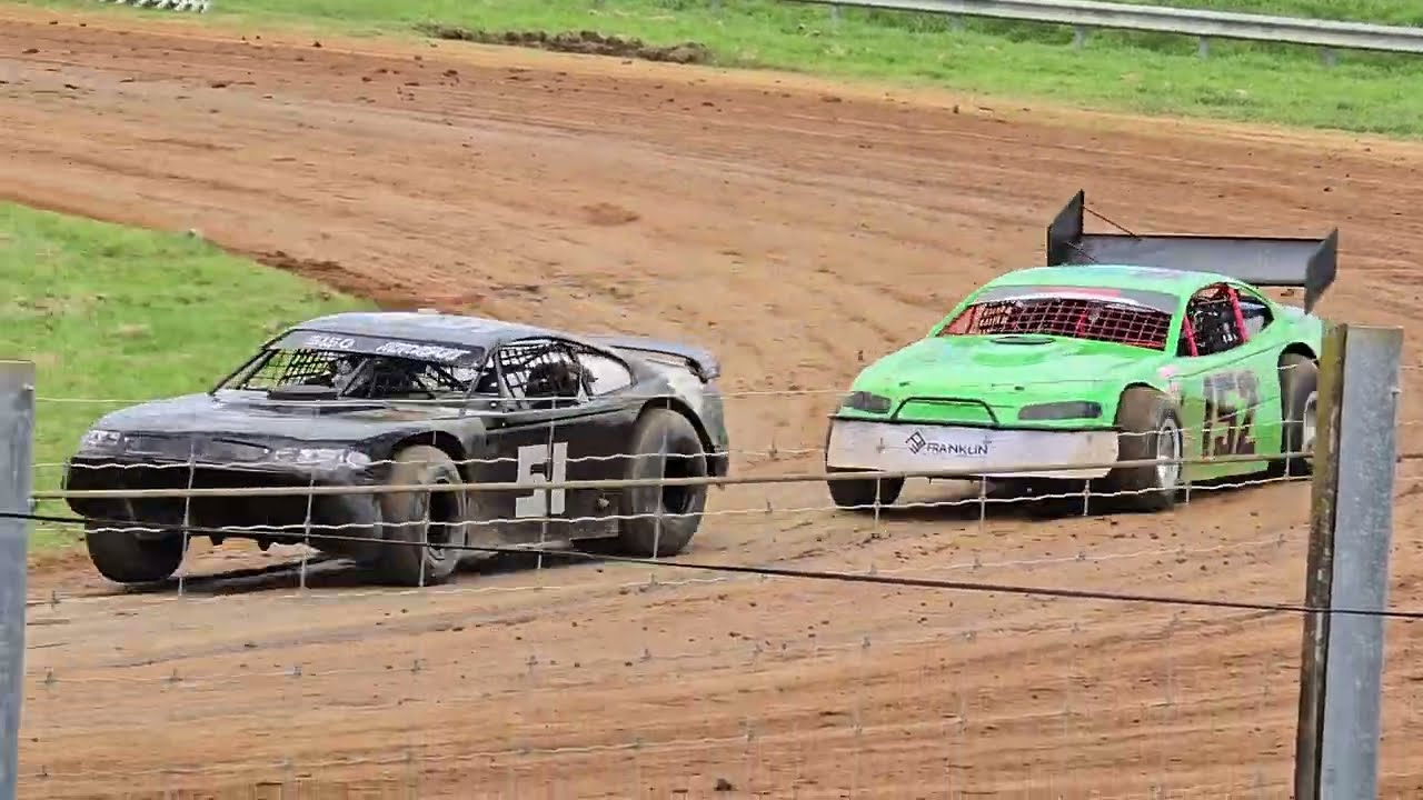 Jason Hodgson vs Zane Chitty 1v1 - Waiuku Dirt Track Club 16/11/2025