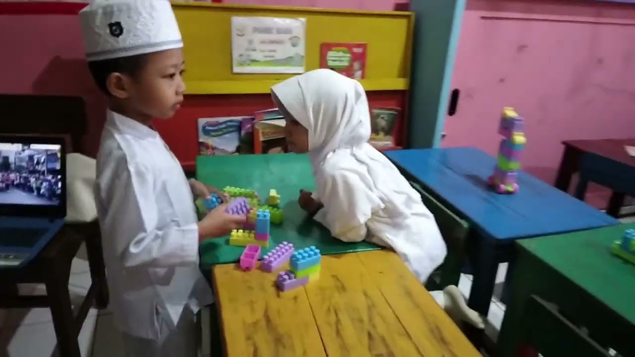 SITI MAIMONAH_STRATEGI PENGEMBANGAN BAHASA DAN LITERASI ANAK USIA DINI_ARLIS MURYANI, M.Pd 