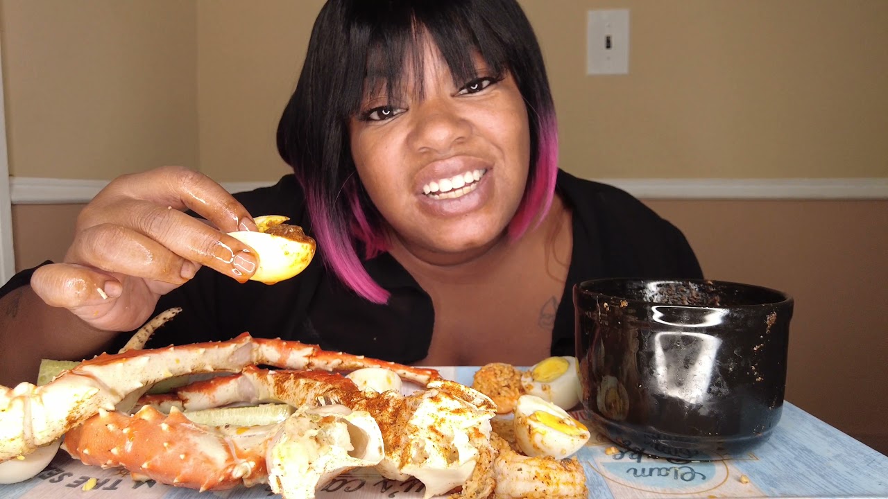Colossal King Crab Legs+Reaction To What's Been Going On In The YouTube Streets!