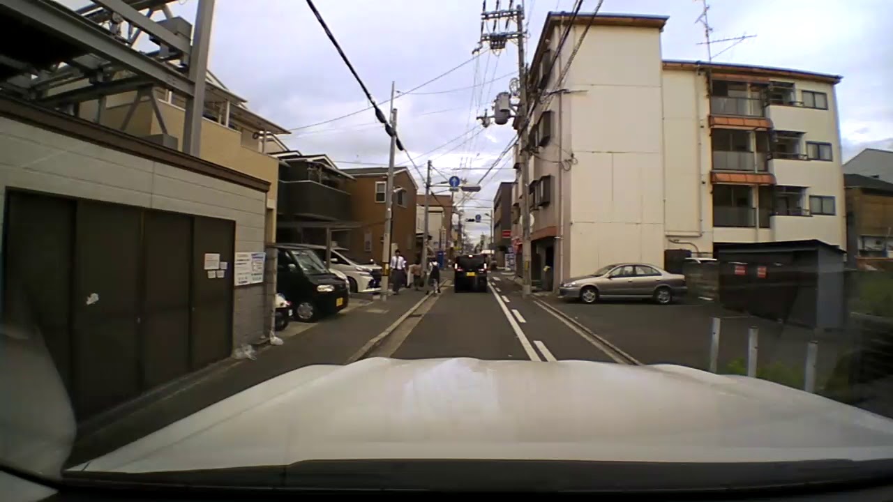 2018 06 18　0752　 大阪地震(ビルに亀裂が入る瞬間)