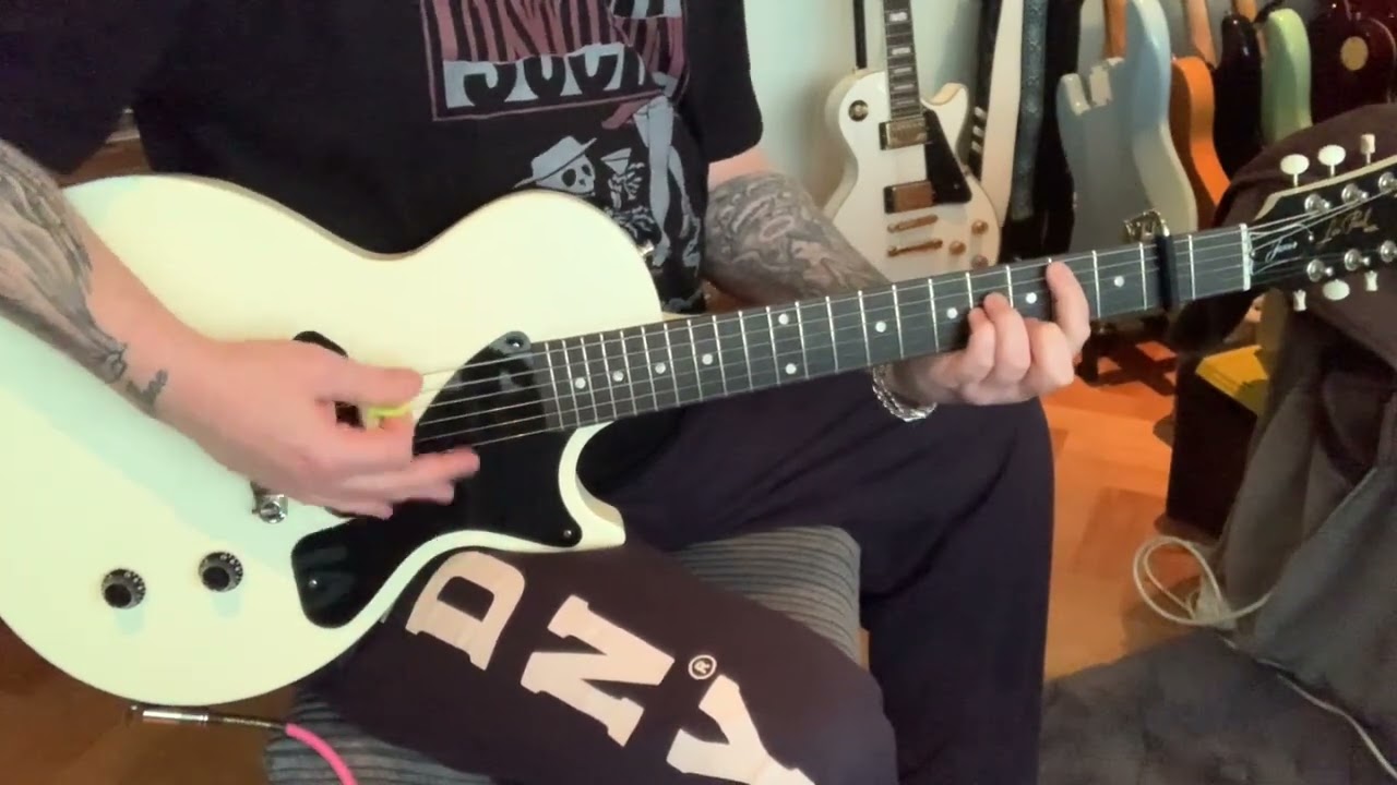 Social Distortion -  Don't Drag Me Down Guitar Cover [With Solo's!]