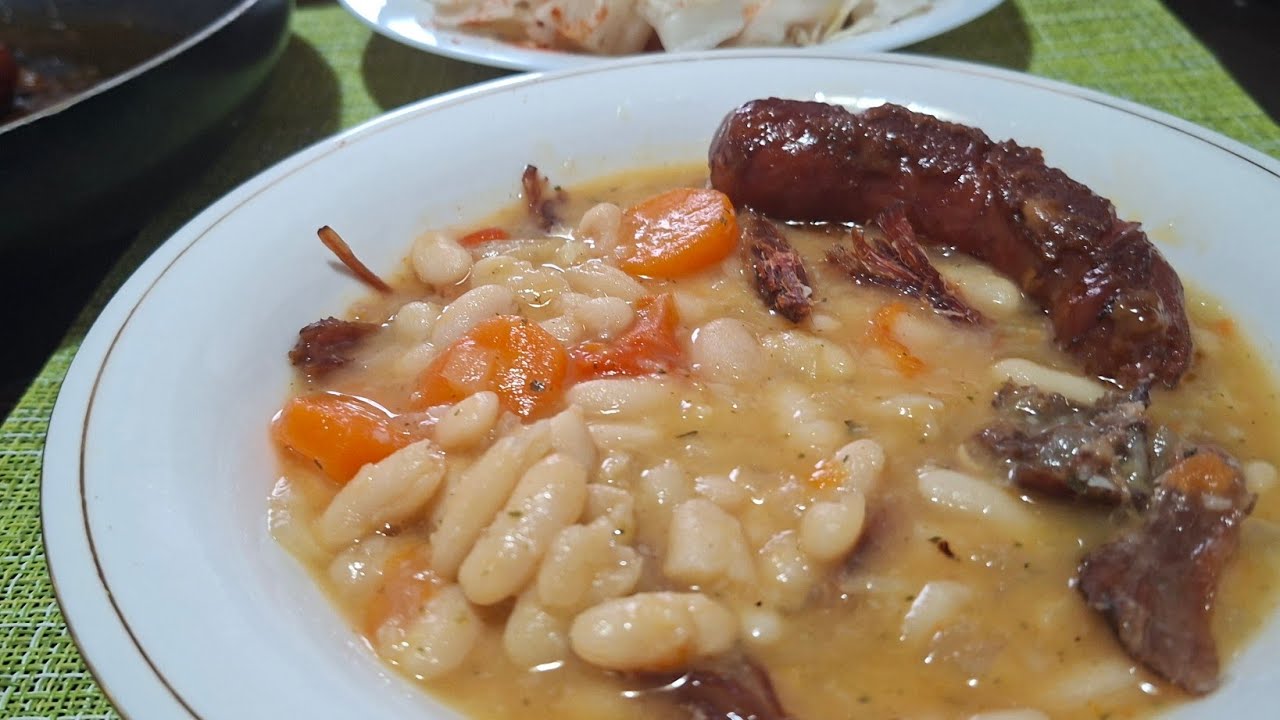 PASULJ SA SUVIM MESOM - BEANS WITH DRIED MEAT 