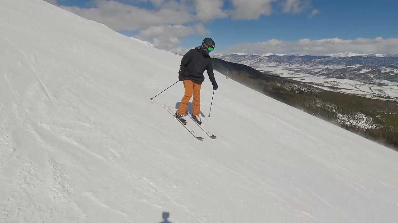 Breckenridge, Co. Skiing Peak 9 to Peak 6 blue runs