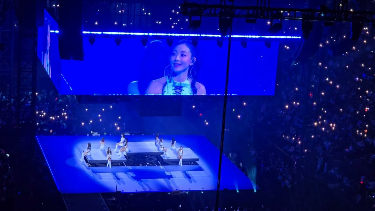 Twice World Tour: 