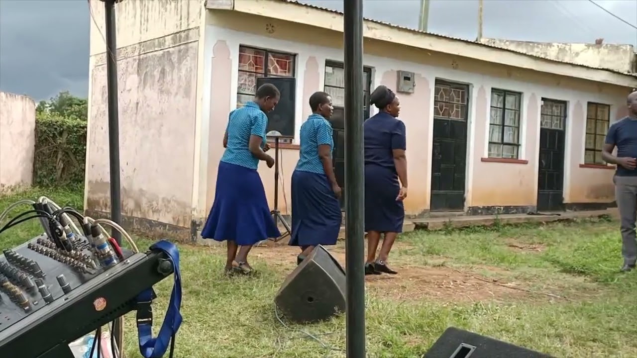 OGENG'O EAST WITH MIX CHOIRS,AWENDO CHOIR,TRUPHET SOUND AND VOICE OF