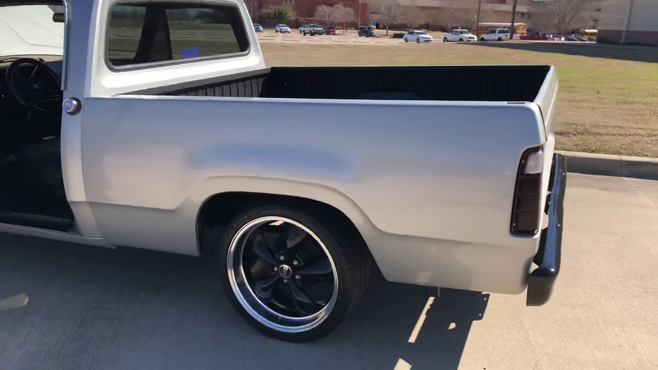 1972 Dodge D100 walk around