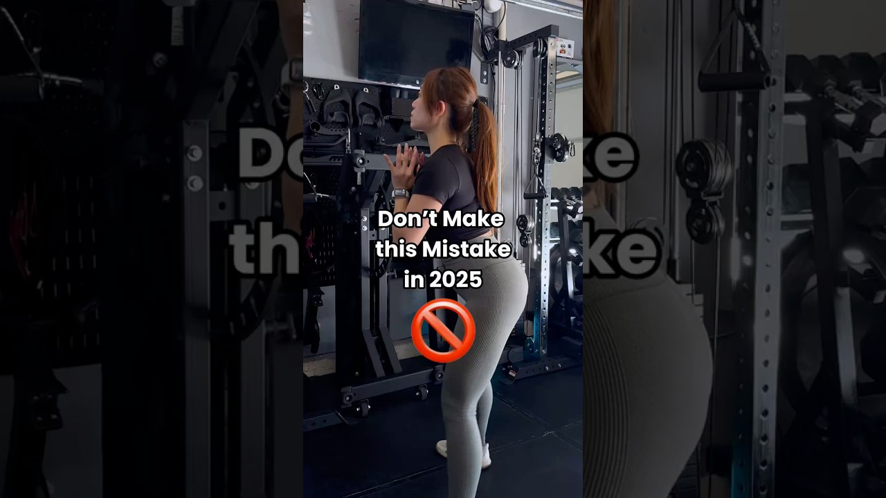 🚫🙅🏻&zwj;♀️ If you&rsquo;re arching your back when you squat you&rsquo;re doing it wrong.