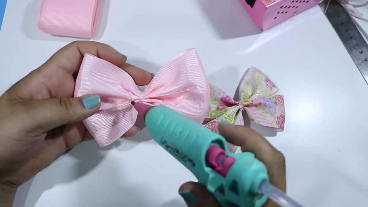 Laço de Páscoa - pipe cleaner - laço de gorgorão - ribbon bow - cute bow