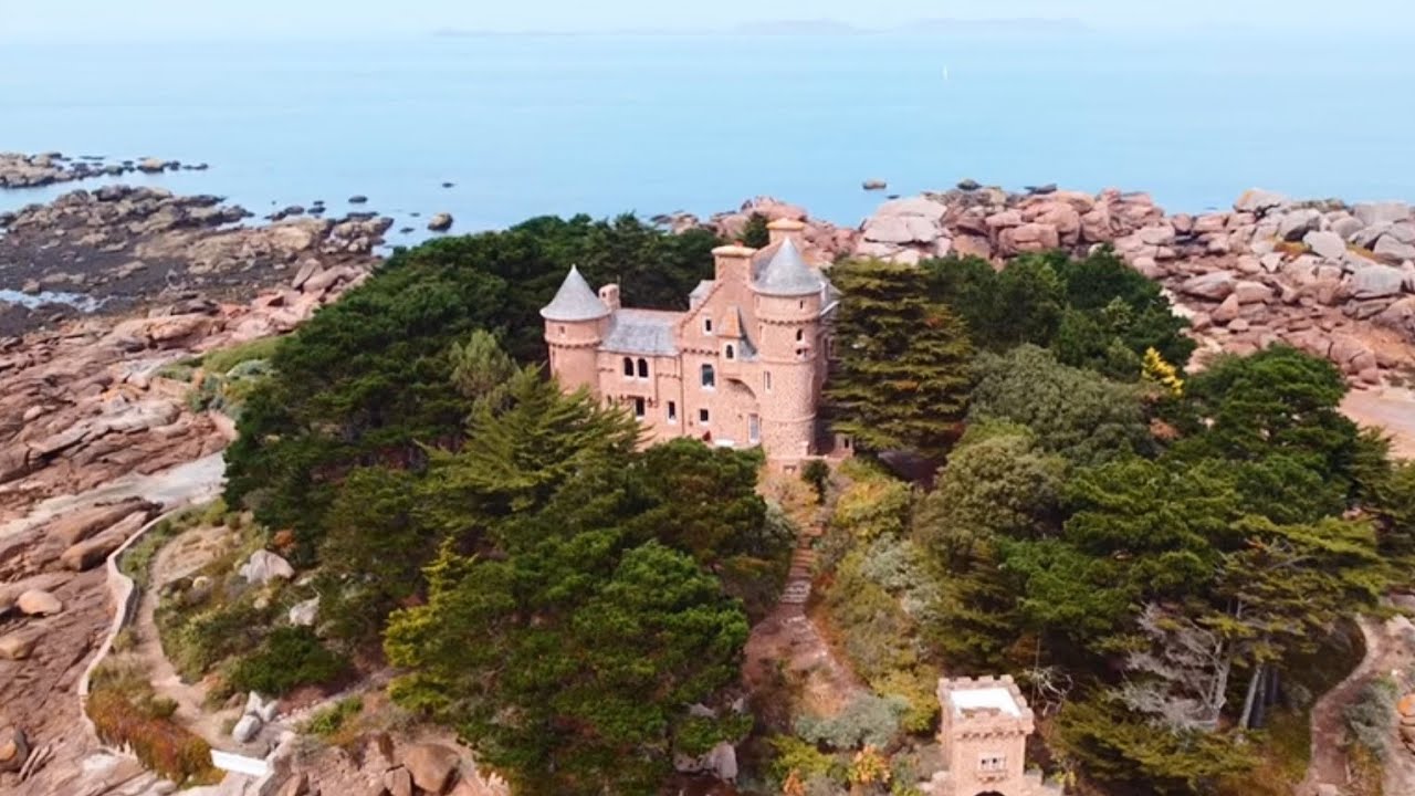 Château de Costaérès Stephen Abragan flight around the Bay when the tide is out!