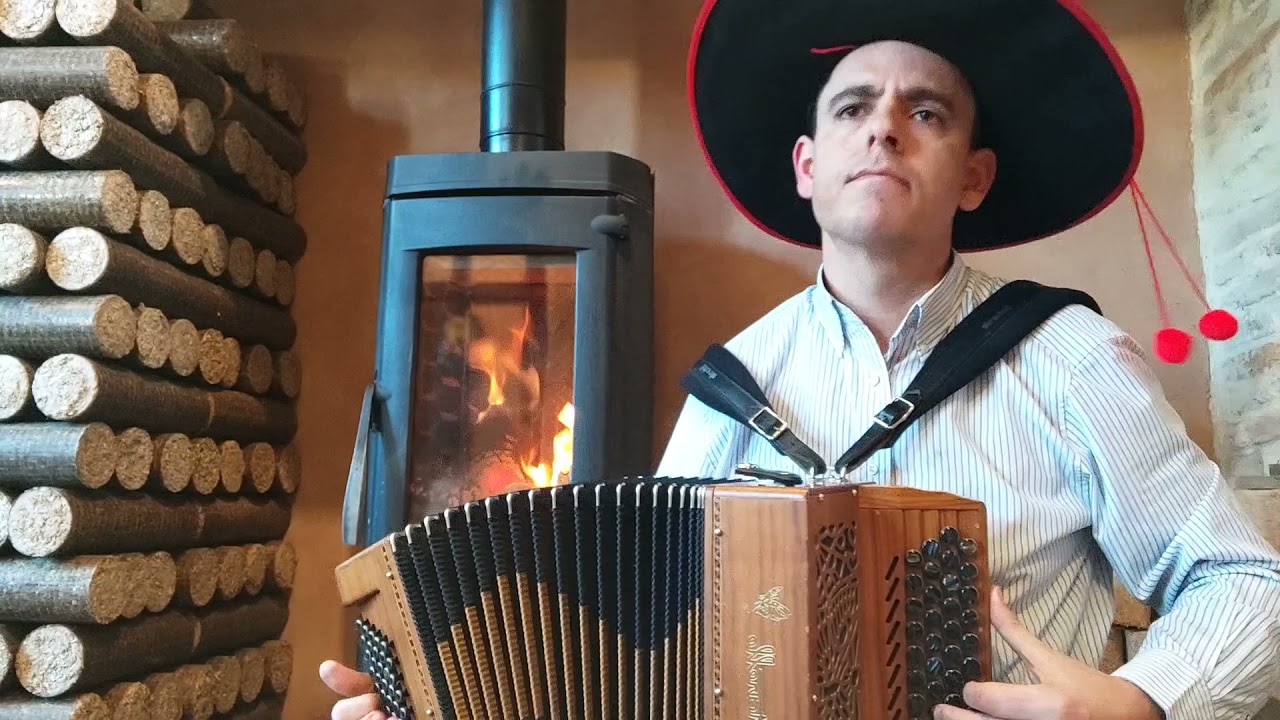 Cielito Lindo de Quirino Mendoza y Cortés, à l'accordéon chromatique