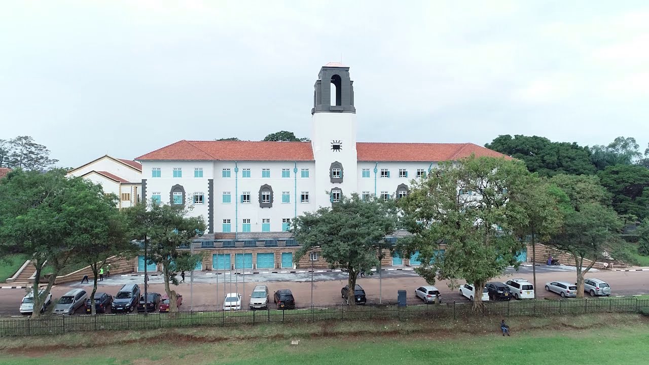 Agataliikonfuufu Ekizimbe ekyakwata omuliro e  Makerere bakizizaawo kitemya ng'omuntu