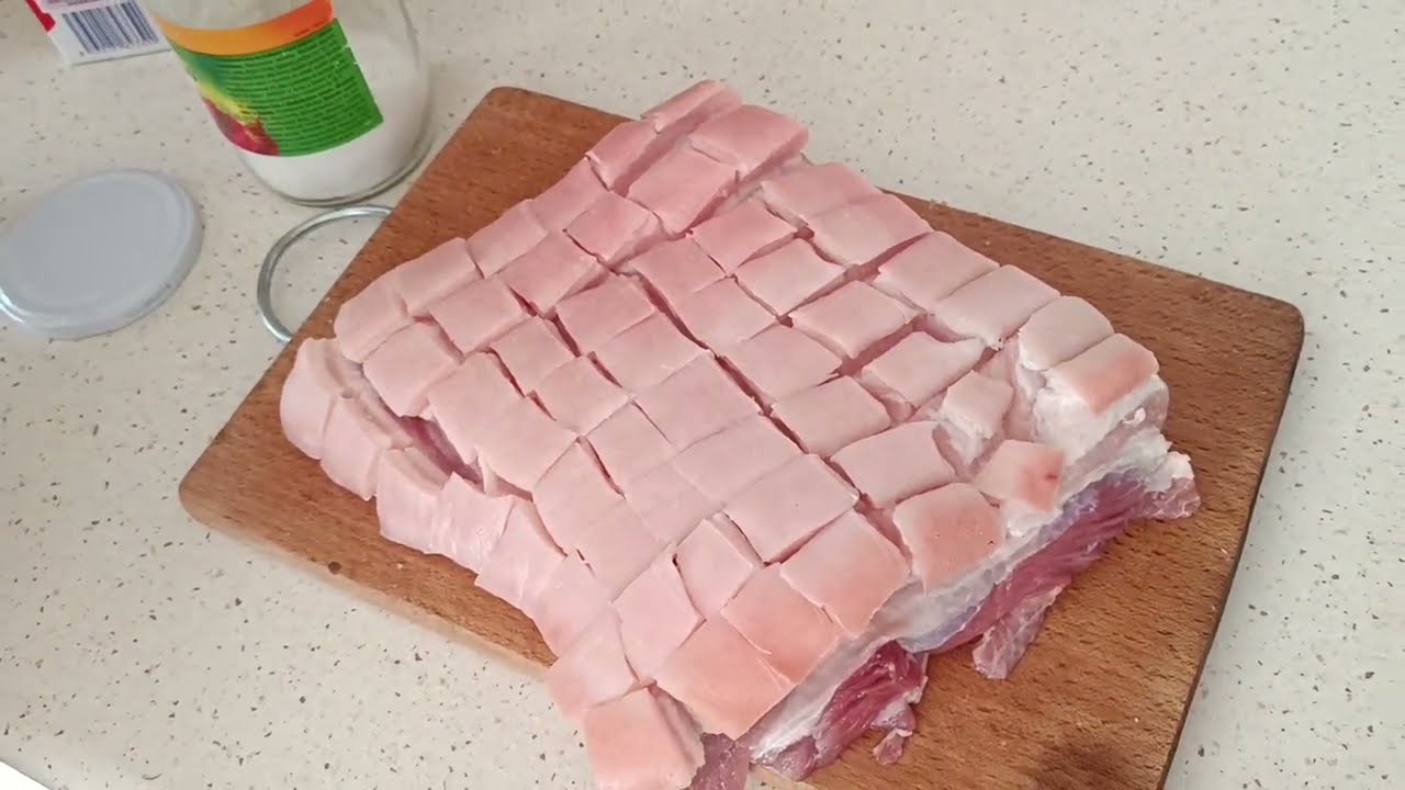Pečený bôčik, špekove knedličky a kyslá kapusta. Super mňamka.