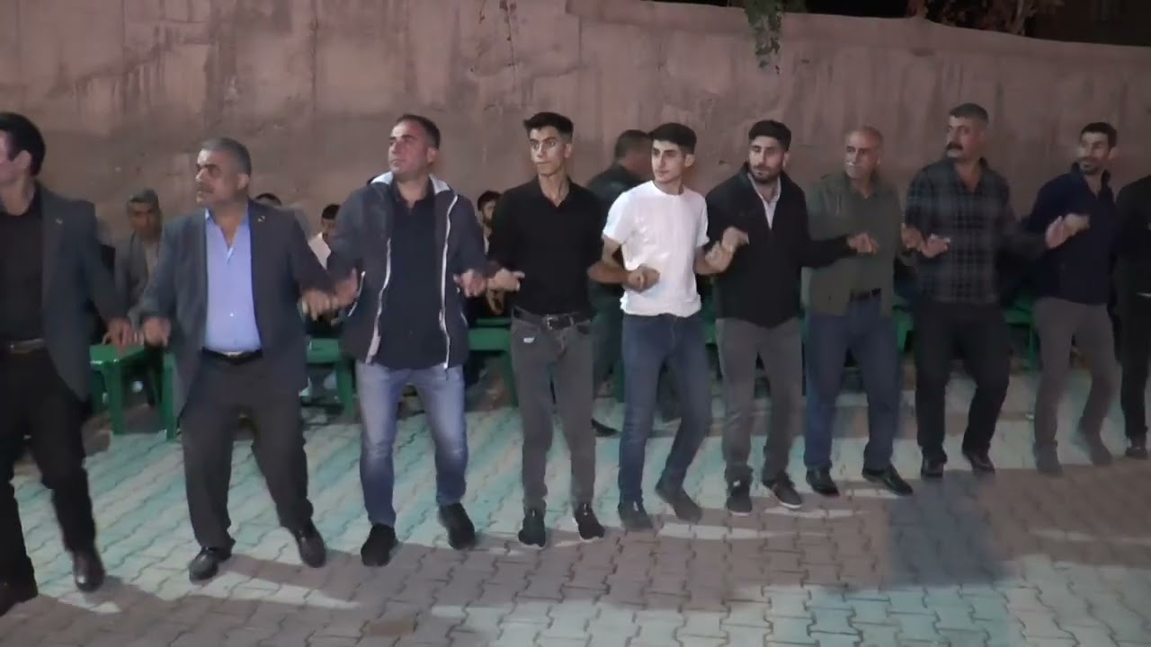 Siirt Kurtalan NEDİM TOKSOY UN OĞLU VEYSEL TOKSOY UN MUTLU GÜNÜ SANATÇILAR HOZAN ŞERWAN HOZAN MENİCE
