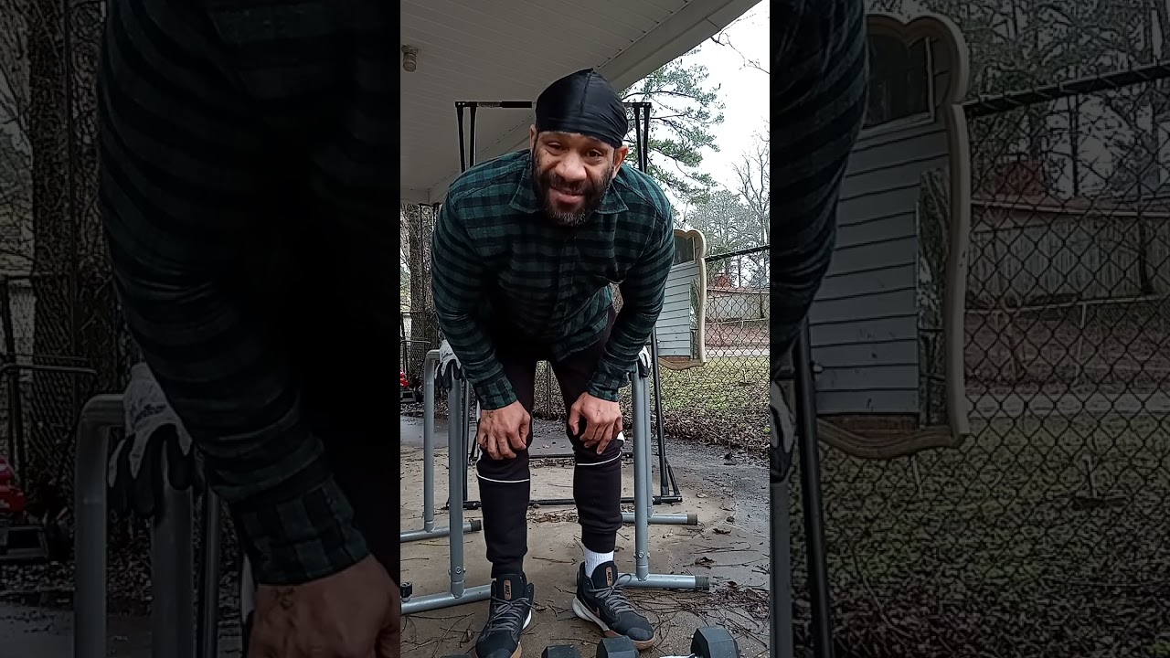 Prison Muscle Routine To Gain Big Arms × 25 Hammer Curls 🔨 × 25 Dips. #dips  #gainz #explorepage
