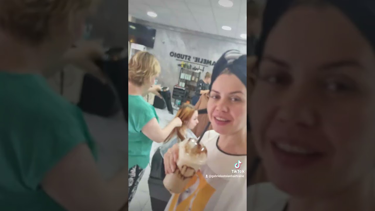 Decolorat din negru vopsit, și revenirea la culoarea naturala a părului.