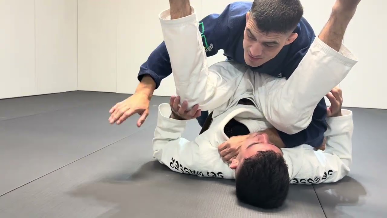Double under guard pass