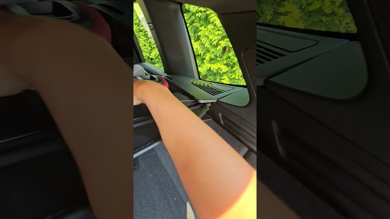 how to remove cargo trunk cover thingy on x3