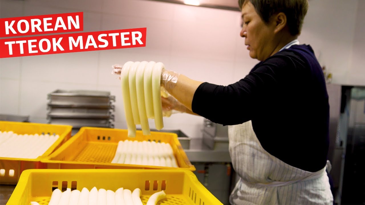 How Chef Park Kyeong-Mi Makes the Legendary Korean Dish Tteok &mdash; The Experts