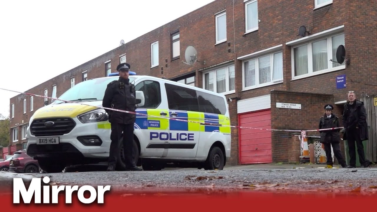 London teen stabbings 'linked'