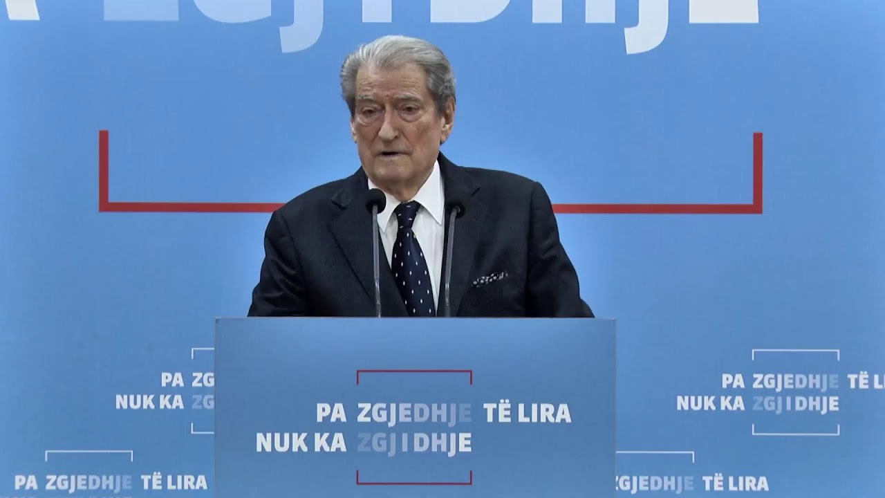 Kryetari i PD, Prof. Dr. Sali Berisha konferencë me gazetarët salla 