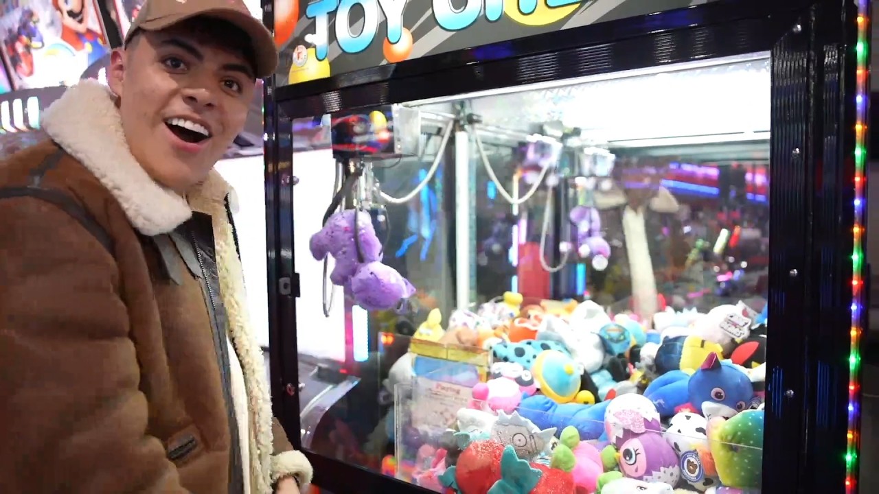 GANAMOS ESTOS PREMIOS EN ESTAS MAQUINAS! 🕹️ 🧸 | KIKE JAV