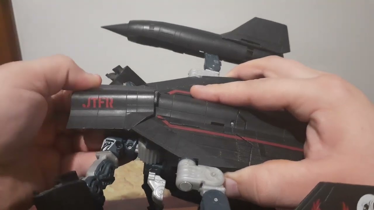 How to Transform 2009 Transformers Revenge of the Fallen Leader class Jetfire