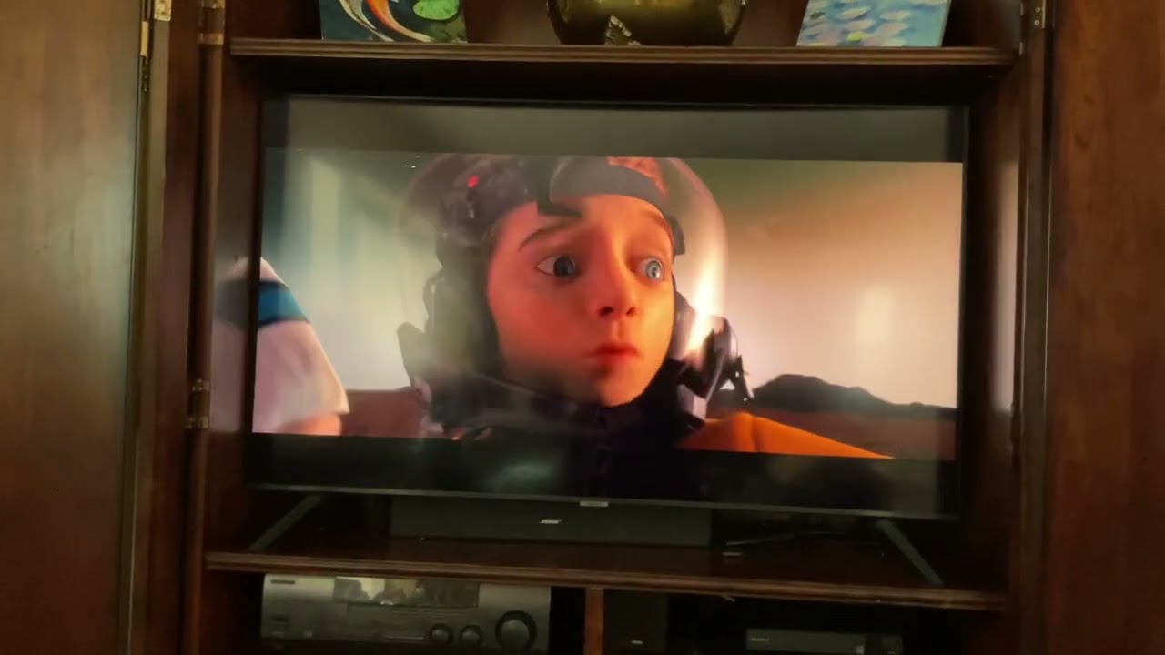 Mars Needs Moms (2011) - Escaping Mars scene