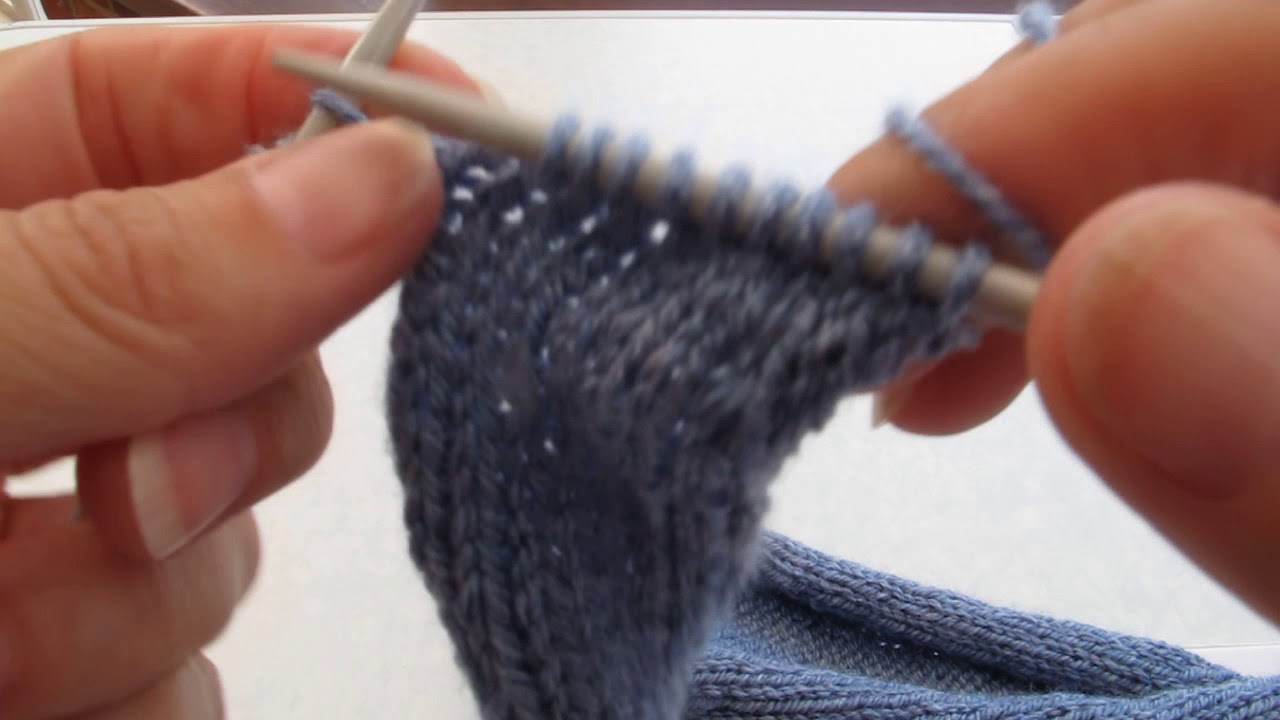 LKC 17 Cast off at shoulders