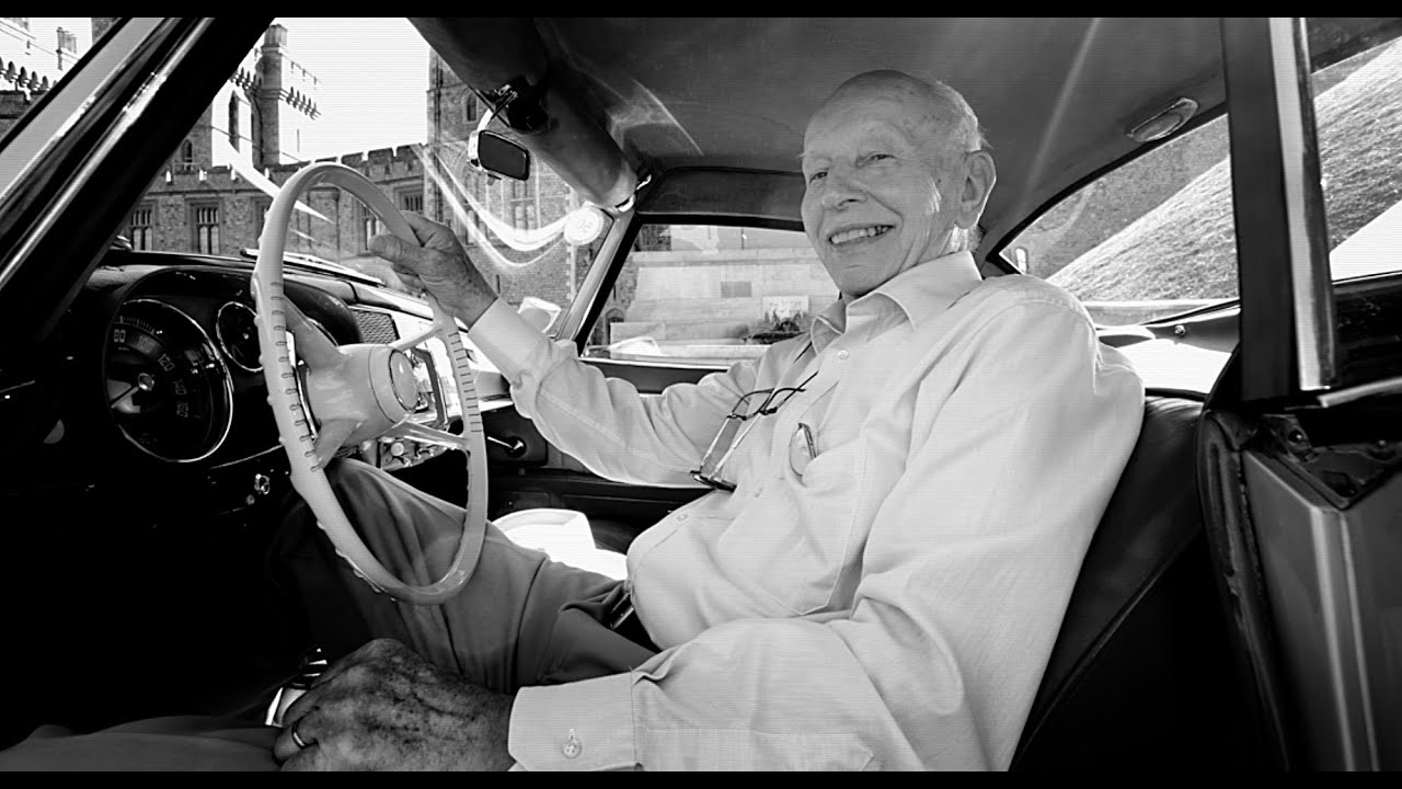 John Surtees talks about his BMW 507 at the Windsor concourse in 2016