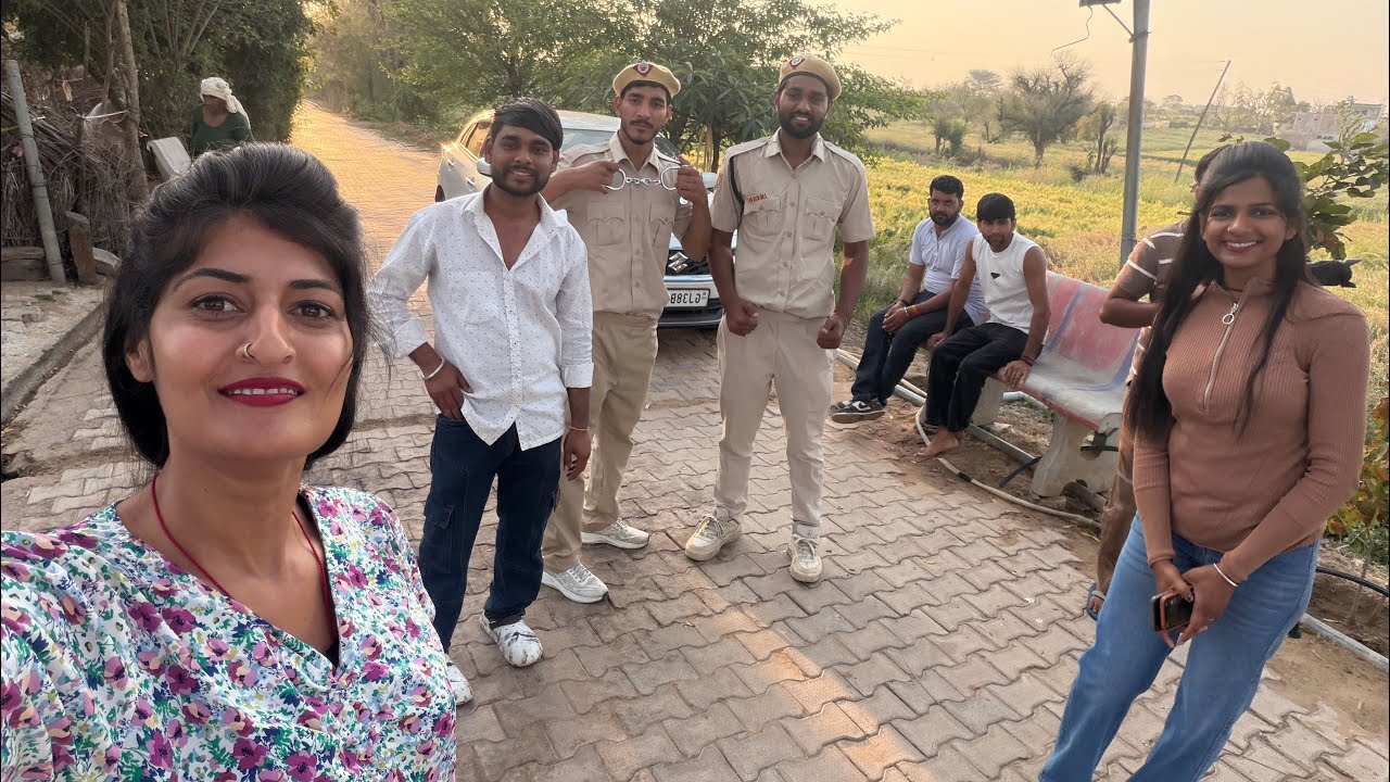 Log kitna girte jare h sirf pese ke liye had h #tamannasingh #villagelife #vlogvideo #vlog 